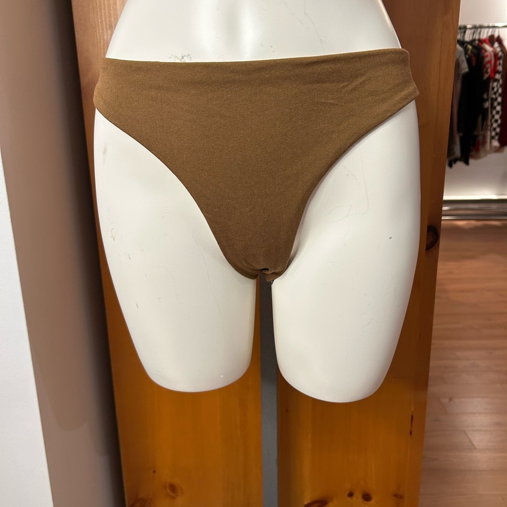 Gorgeous Zara Mocha Bikini bottom❤️L